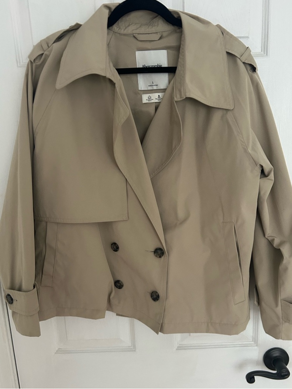 Abercrombie & Fitch Women's Beige Cropped Trench Coat